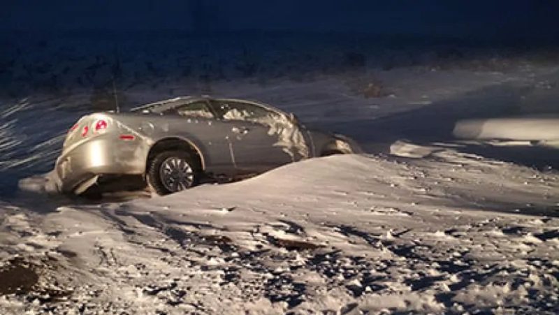 RCMP officer rescues P.E.I. driver stranded in snowy ditch for 4 hours